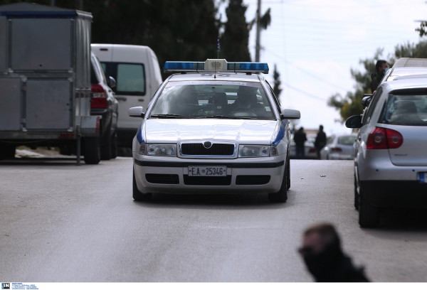 Τους ξάφρισαν αφού τους έπεισαν ότι πωλούν ηλεκτρικές συσκευές