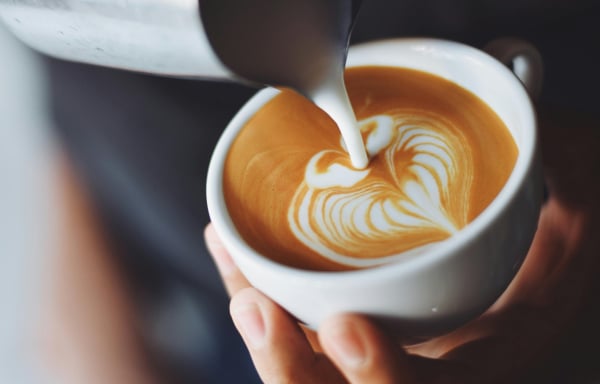 Πικρός... καφές από 1η Ιουλίου: Πού θα φτάσουν οι τιμές μετά την άνοδο του ΦΠΑ στο 24%