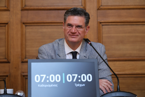 Παραιτείται από βουλευτής ο Καλαματιανός, συντάσσεται με την ΕΛΑΣ: «Καθαρή επιλογή συνείδησης, συνέπειας και ευθύνης»