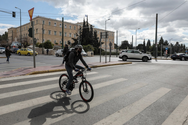 Κορονοϊός: Σταθερά πάνω από 1.000 κρούσματα στην Αττική «βράζει» το κέντρο της Αθήνας και ο Πειραιάς