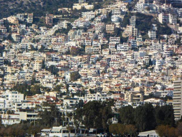 «Μπλοκαρισμένες» χιλιάδες ιδιοκτησίες, αδιέξοδο στις μεταβιβάσεις ακινήτων