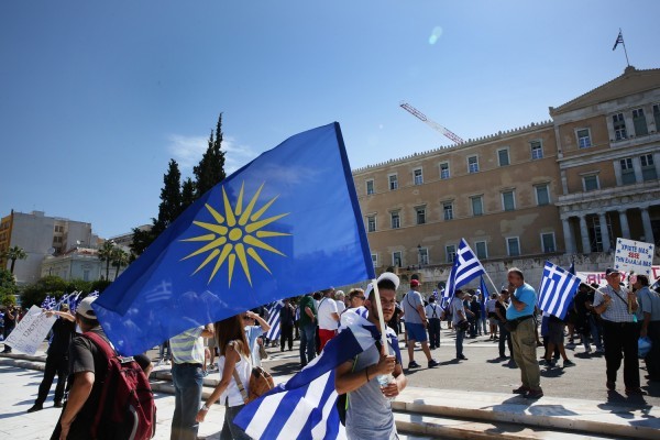 Επεισόδια, βουλή: Η Επιτροπή Αγώνα κάνει λόγο για προβοκάτσια