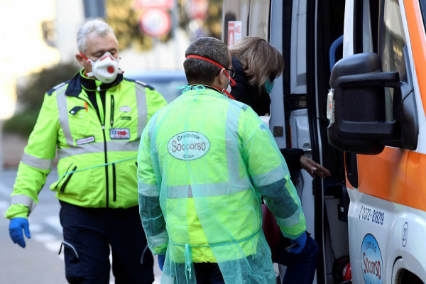 Ιταλία: 525 θάνατοι το τελευταίο 24ωρο - Εκτινάχθηκε ο αριθμός των κρουσμάτων