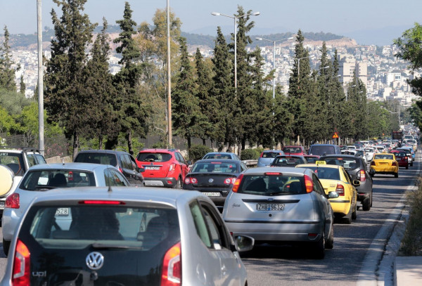 Δίπλωμα οδήγησης: Έως 300 ευρώ αυξάνεται το κόστος για την έκδοσή του (vid)