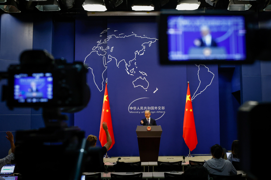 Αποκάλυψη Reuters: Κίνα και ΗΠΑ έκατσαν στο τραπέζι για τα πυρηνικά, έστω κι ανεπίσημα