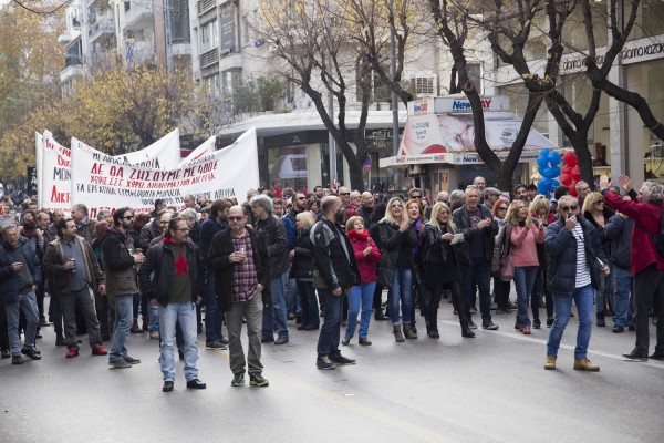 Σε εξέλιξη η πορεία της ΑΔΕΔΥ κατά του πολυνομοσχεδίου