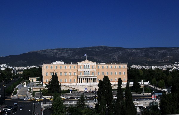 Συνέχεια στη σύγκρουση δίνουν ΝΔ και ΣΥΡΙΖΑ