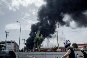 Κηφισιά: Οι πρώτες στιγμές μετά την έκρηξη στο εργοστάσιο (Βίντεο)