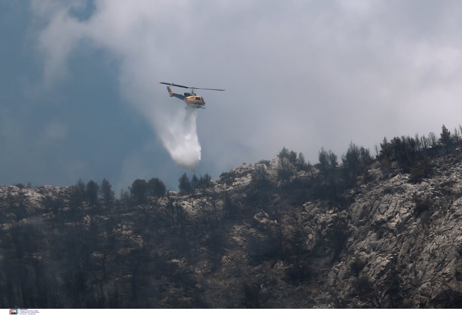 Αυτές είναι οι 8 περιοχές της Ελλάδας που κινδυνεύουν από την άνοδο της θάλασσας και από τις πυρκαγιές