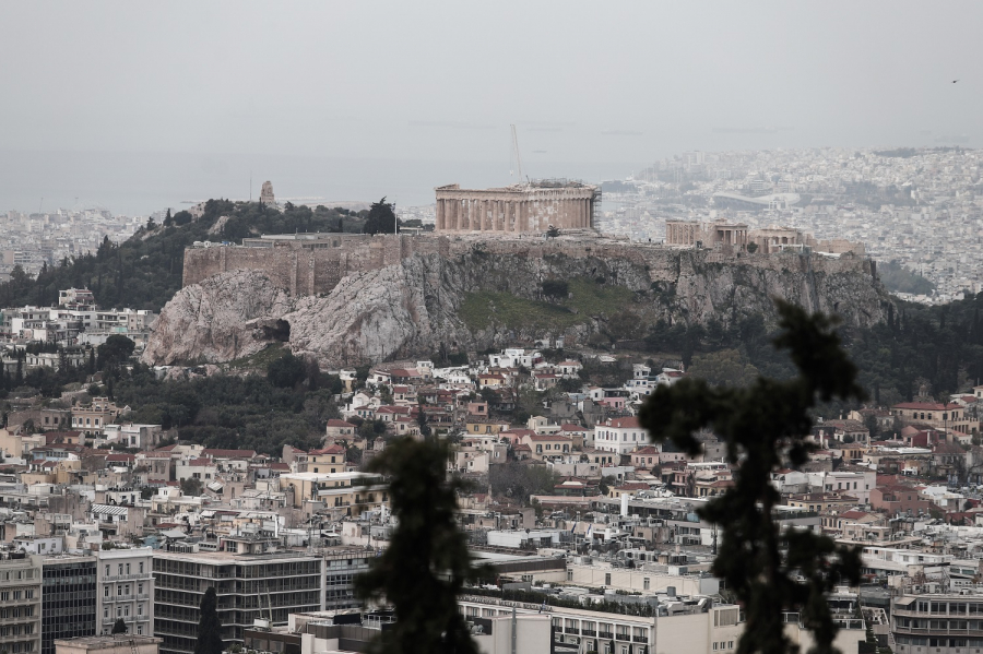 Μεγάλο Σάββατο με αφρικανική σκόνη σε Αττική και Θεσσαλονίκη, ο καιρός σήμερα 23/4