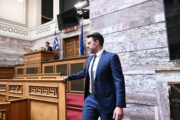 Η διάσπαση του ΣΥΡΙΖΑ θα κάνει το ΠΑΣΟΚ αξιωματική αντιπολίτευση;