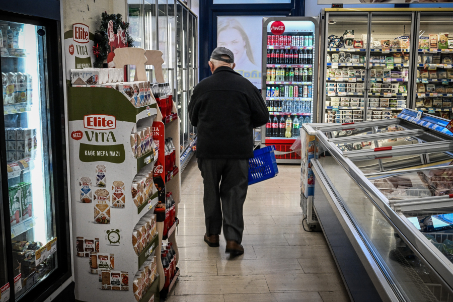 «Παγωμάρα» με τις ειδήσεις για νέο κύμα αυξήσεων σε προϊόντα και καφέ