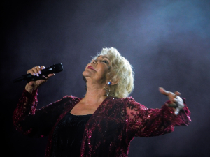 Μαρινέλλα: Σε λαϊκό προσκύνημα η σορός της - Στη Μητρόπολη Αθηνών το τελευταίο «αντίο»