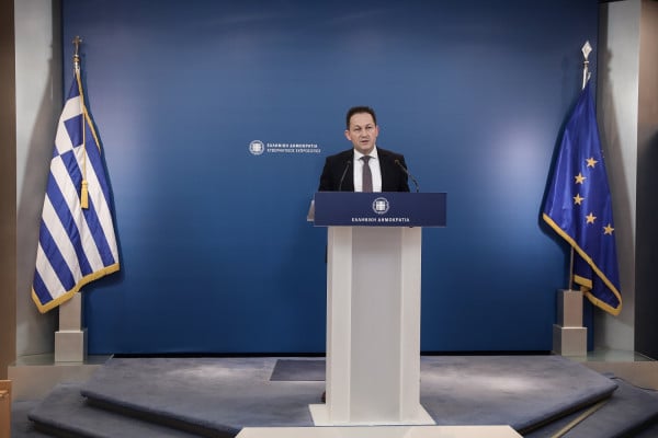 Πέτσας: Μένοντας σπίτι τον Απρίλιο θα χαρούμε τα αποτελέσματα τον Μάϊο