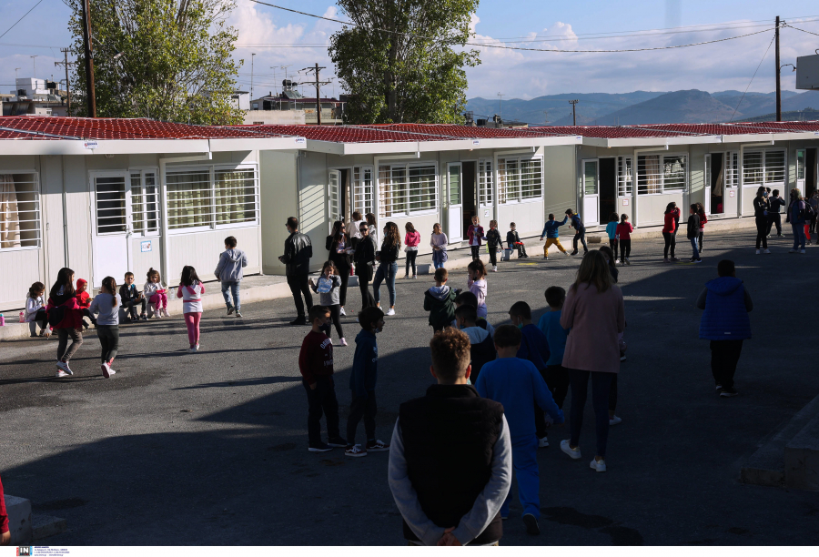 Πότε επιστρέφουν οι μαθητές από τις διακοπές των Χριστουγέννων