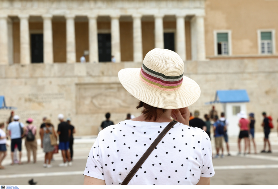 Από τον καύσωνα στις καταιγίδες: Το βίντεο που δείχνει πώς αλλάζει ο καιρός