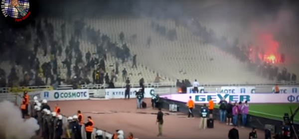 Κουκουλοφόρος χτύπησε ball-boy στον τελικό Κυπέλλου για να του πάρει την μπάλα (βίντεο)