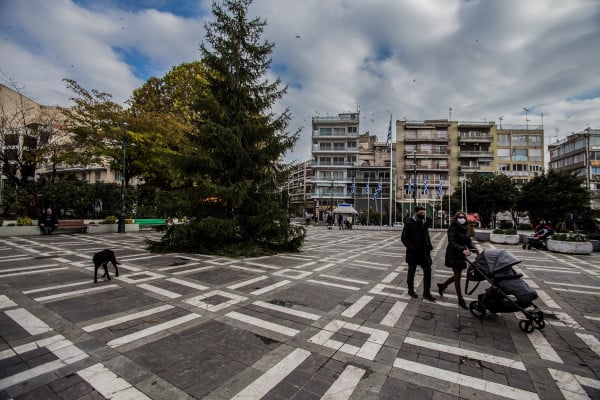 Πού εντοπίζονται τα 1395 νέα κρούσματα σήμερα Παρασκευή 11/12, αρνητική πρωτιά για Θεσσαλονίκη