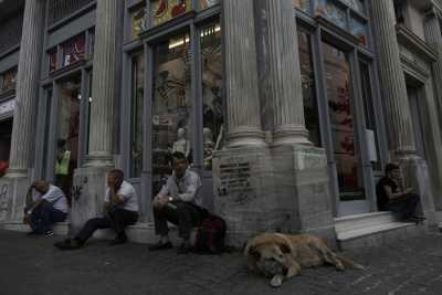 Πόσο μειώνονται μισθοί και συντάξεις με την αύξηση στις εισφορές