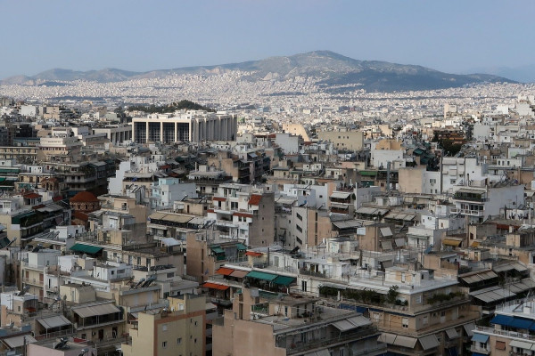 Καλπάζουν οι τιμές των ακινήτων - Οι λόγοι της ραγδαίας αύξησης και οι νέες αντικειμενικές αξίες