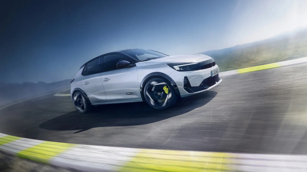 Το Νέο Opel Corsa GSE: «Ηλεκτρισμένη» επιστροφή