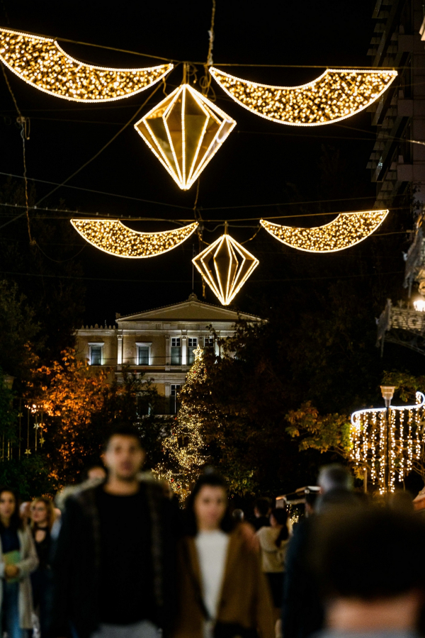 Βασιλακόπουλος: Δύσκολα τα Χριστούγεννα, πότε μπορούν να κολλήσουν κορονοϊό οι εμβολιασμένοι