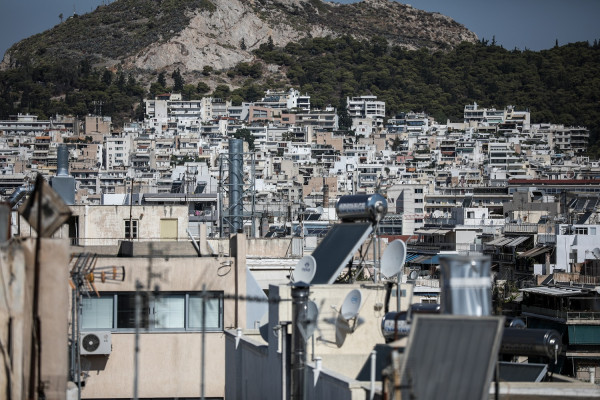 Αυθαίρετα τα κτίρια χωρίς πρόσβαση σε ΑμΕΑ από το 2020