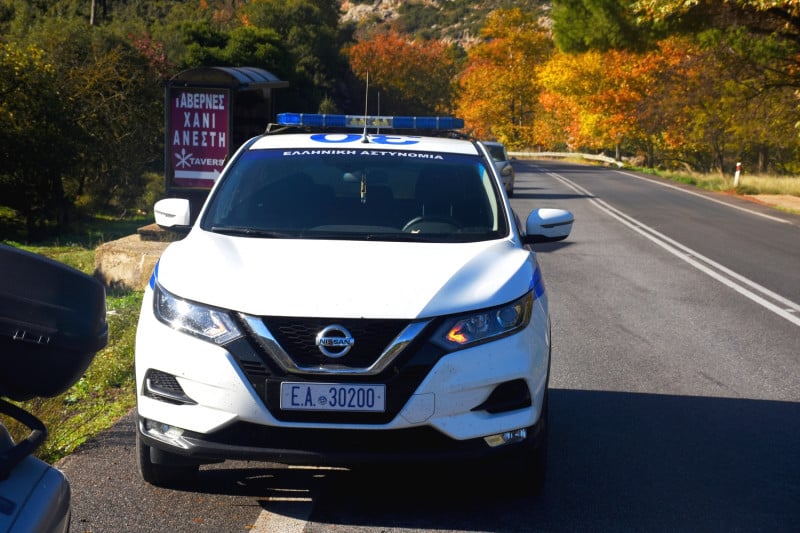 Θεσσαλονίκη: 15χρονος μετέφερε παράνομα έξι μετανάστες, χειροπέδες από την ΕΛ.ΑΣ