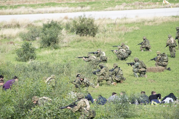 Στα ΚΕΠ αναβολή, απαλλαγή στράτευσης και πληθώρα διαδικασιών