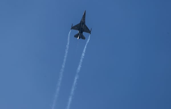 28η Οκτωβρίου: Το μήνυμα του πιλότου του F-16 από τον ουρανό της Θεσσαλονίκης (βίντεο)