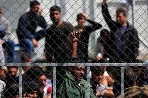 Λέσβος: Διαμαρτυρία μεταναστών ενάντια στην μεταφορά στης Τουρκία