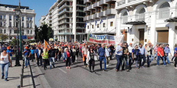 Επεισόδια στο συλλαλητήριο της ΠΟΕ ΟΤΑ - Απροσπέλαστο το κέντρο (pics &amp; vid)