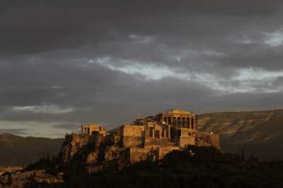 CNBC: Η φυγή εγκεφάλων είναι η πραγματική τραγωδία για την Ελλάδα