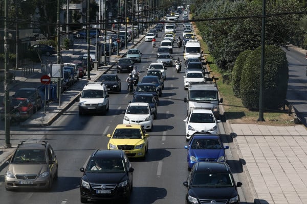 Πόσα άτομα επιτρέπονται σε αυτοκίνητα λόγω κορονοϊού