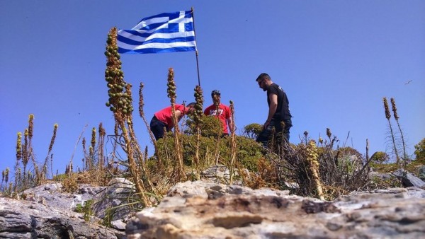 Δήμαρχος Φούρνων Κορσεών: &quot;Βλέπω τη σημαία να κυματίζει&quot;