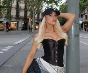 Η Ιωάννα Τούνη απαντάει με.. σκόρδα στον Κυριάκο Μητσοτάκη: «Αντίο από εμένα»