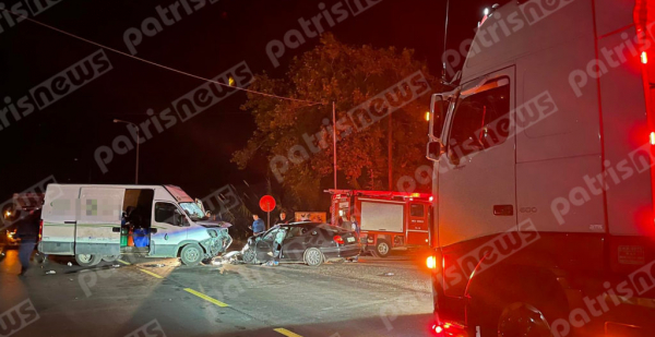 Σοβαρό τροχαίο στη Ζαχάρω με εγκλωβισμένους και τραυματίες (βίντεο)