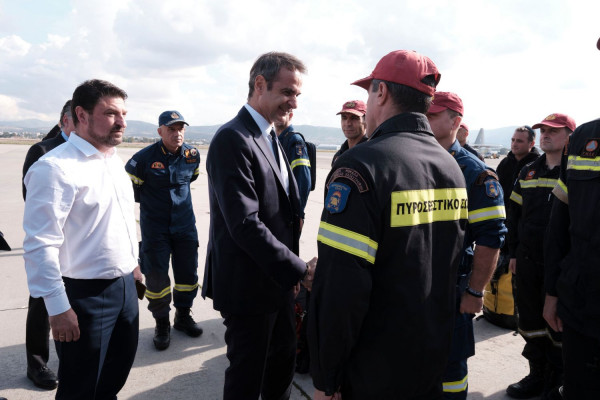 Μητσοτάκης στην ΕΜΑΚ: Βοηθούμε όπου χρειάζεται