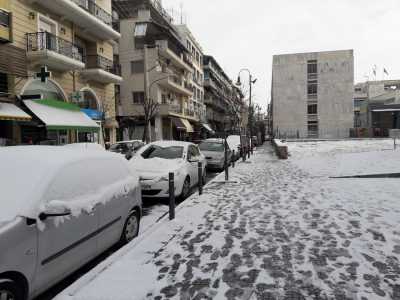 Το χιόνι έφτασε στη θάλασσα