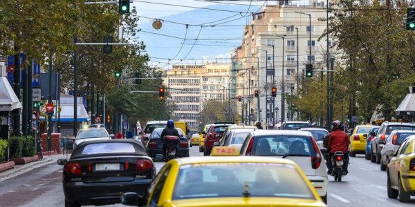 Τι προβλέπει η τροπολογία για τέλη κυκλοφορίας με το μήνα και αλλαγές στο Ε9