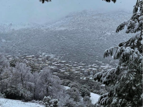 Προβλήματα από τον «Διομήδη»: Ποιες περιοχές έχουν «ντυθεί» στα λευκά, πώς θα εξελιχθεί η κακοκαιρία