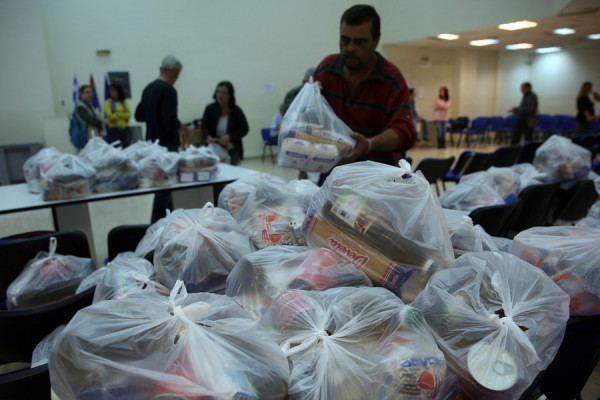 Δήμος Αθηναίων: Σήμερα (6/6) η διανομή τροφίμων ΤΕΒΑ σε δικαιούχους ΚΕΑ