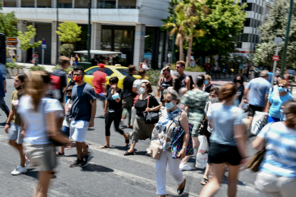 Πότε «κλειδώνουν» οι αποφάσεις για το κοινωνικό μέρισμα