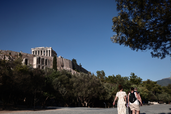 Σάκης Αρναούτογλου: «Θερμή εισβολή» τις επόμενες ημέρες- Πού θα φτάσει το θερμόμετρο