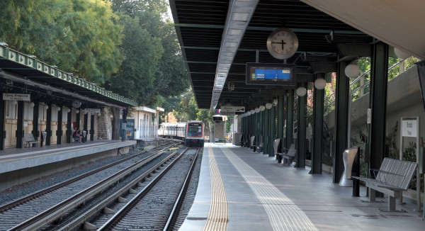 Εκτακτο! Νεκρός άνδρας κοντά στον σταθμό του Ηλεκτρικού στο Θησείο