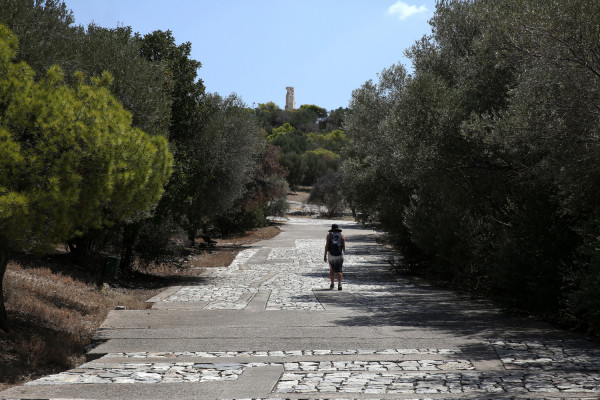 Δέκα οι ύποπτοι για την δολοφονία του 25χρονου στου Φιλοπάππου