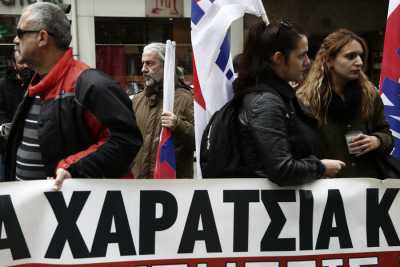 Ωμός εκβιασμός των δανειστών για «μαχαίρι» 3,6 δισ. σε αφορολόγητο και συντάξεις