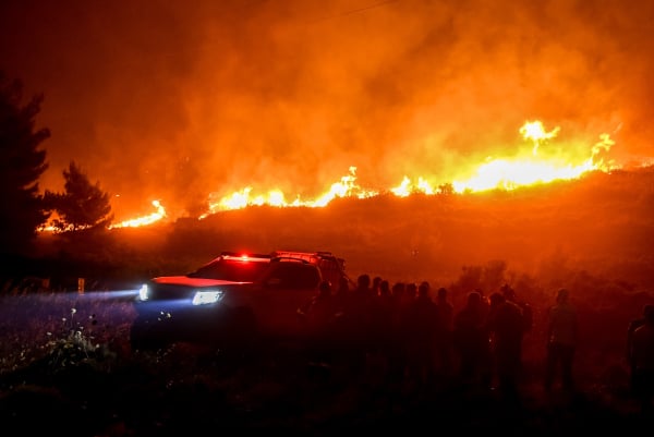 Εκκενώθηκε προληπτικά και το ΠΙΚΠΑ Πεντέλης λόγω της μεγάλης φωτιάς