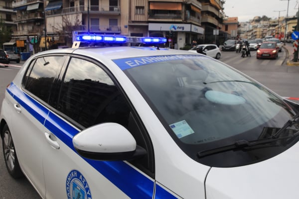 Θεσσαλονίκη: Στη φυλακή δύο αδέλφια, έσπρωξαν 52χρονο από το μπαλκόνι
