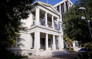 ΥΠΕΞ σε Τουρκία για Θράκη: «Υποκριτικό να παραδίδει μαθήματα θρησκευτικής ελευθερίας»